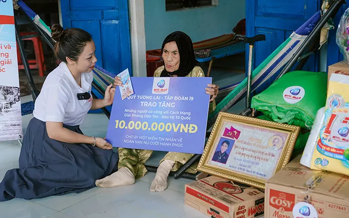 Biểu tượng liên hệ hỗ trợ khách hàng new8